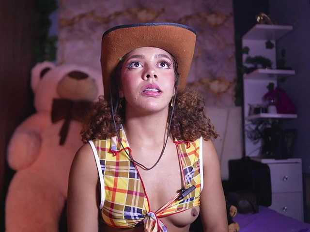 hannachris's BongaCams show and profile