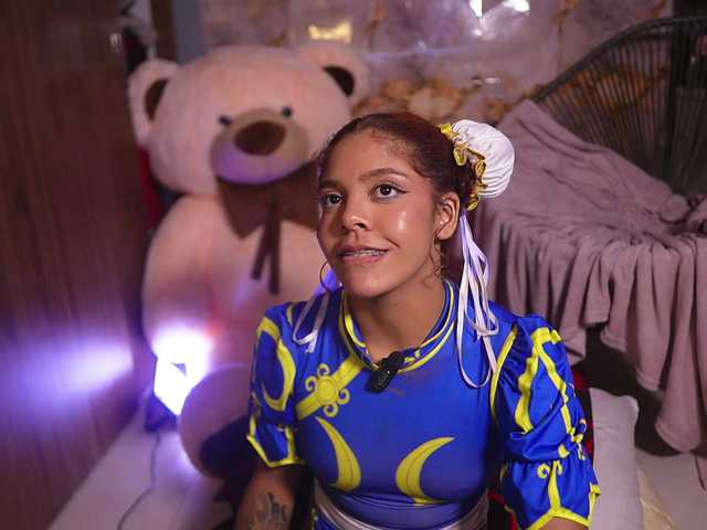 hannachris's BongaCams show and profile