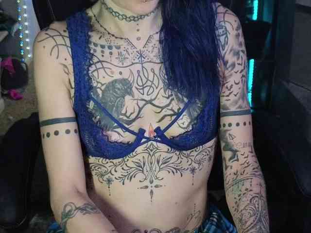 ToxicDoll webcam