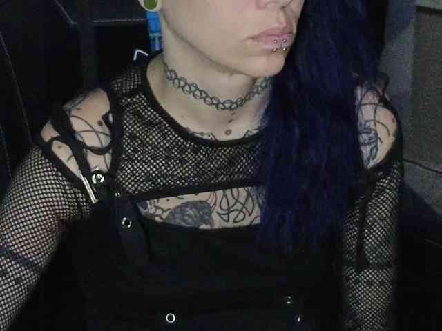 ToxicDoll webcam