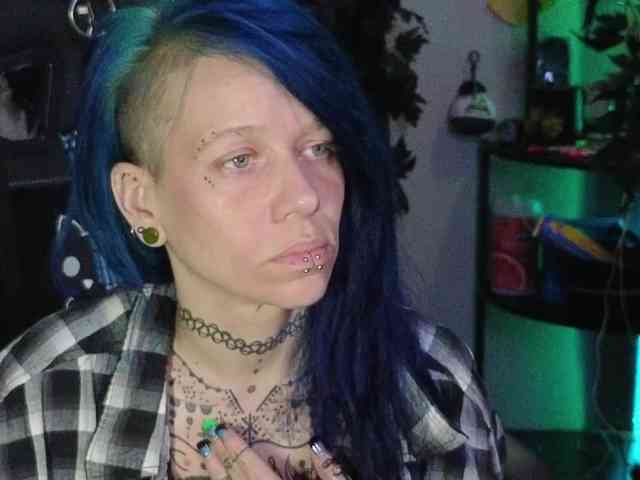ToxicDoll webcam