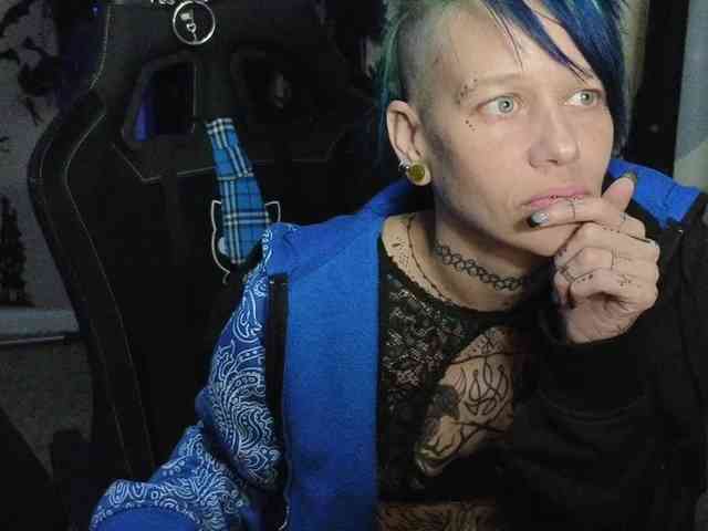 ToxicDoll webcam
