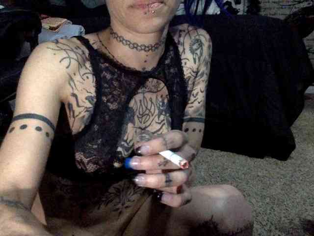 ToxicDoll webcam