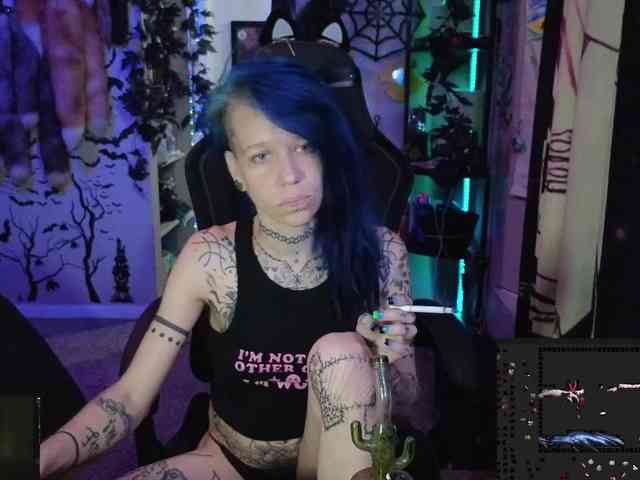 ToxicDoll webcam