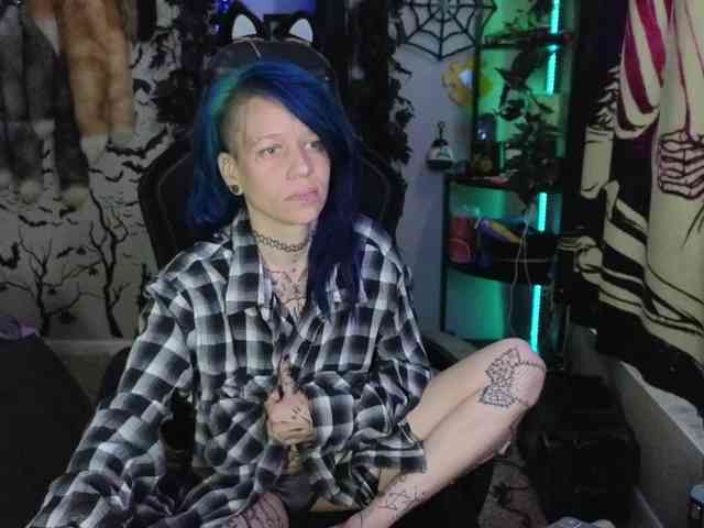 ToxicDoll webcam