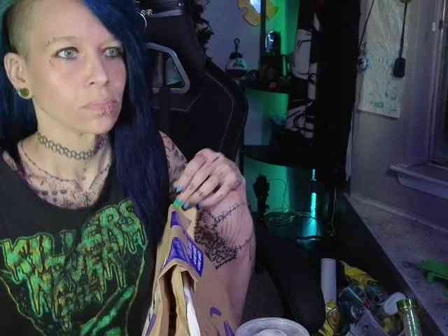 ToxicDoll webcam
