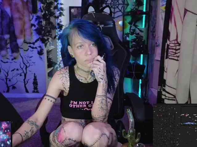 ToxicDoll webcam
