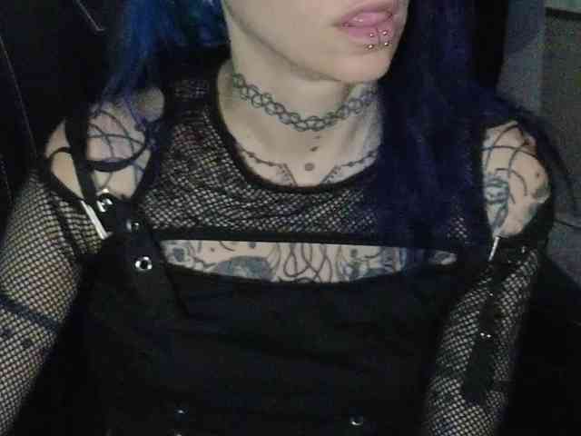 ToxicDoll webcam
