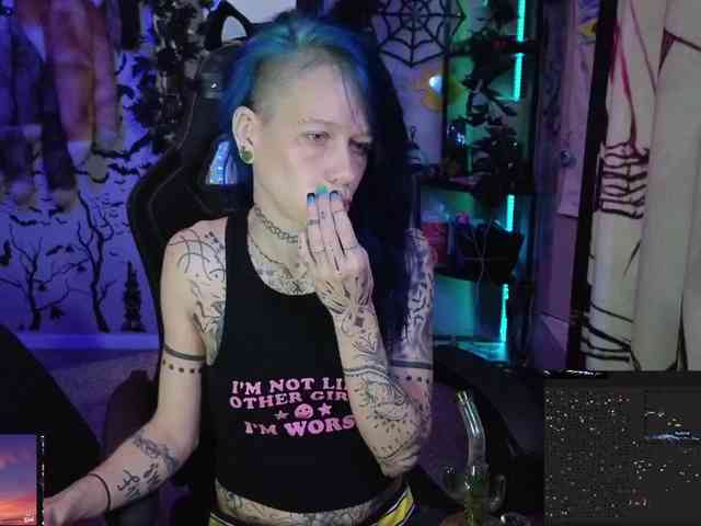 ToxicDoll webcam