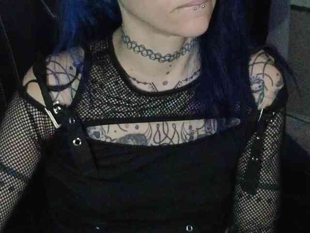 ToxicDoll webcam