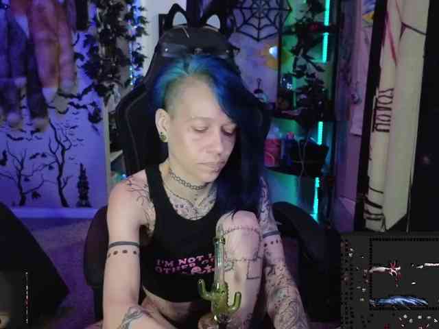 ToxicDoll webcam