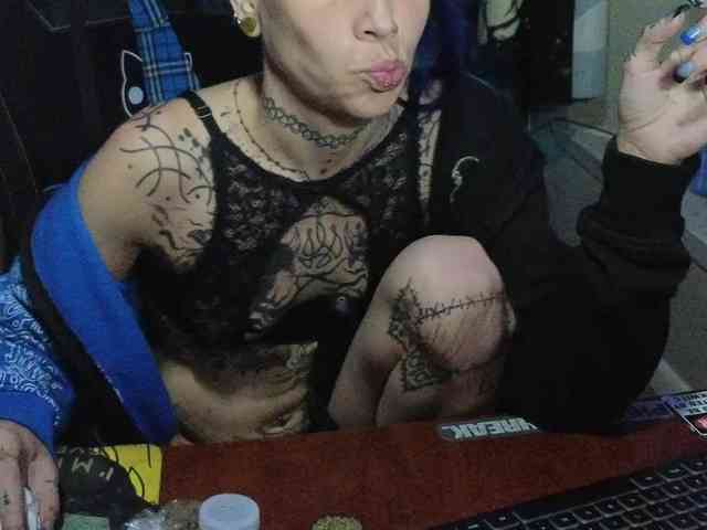ToxicDoll webcam