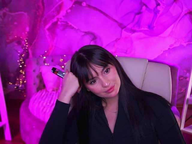 Milashaaaa's BongaCams show and profile