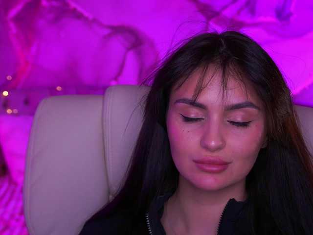 Milashaaaa's BongaCams show and profile