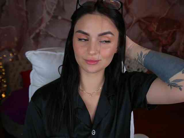 Milashaaaa webcam