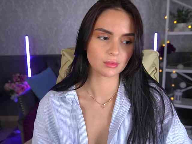 Milashaaaa webcam