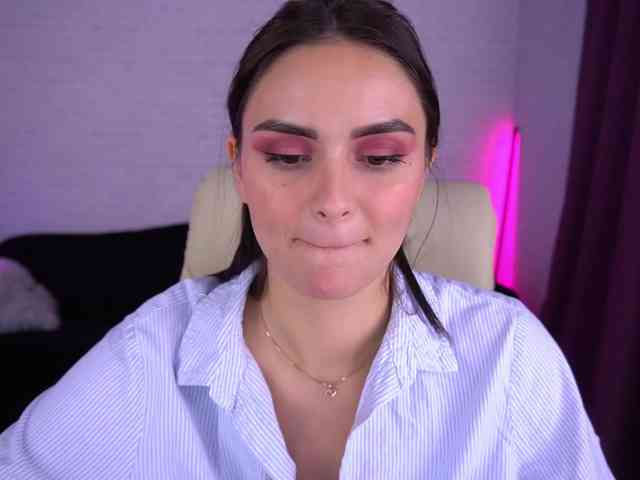 Milashaaaa webcam