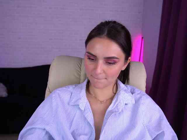 Milashaaaa webcam
