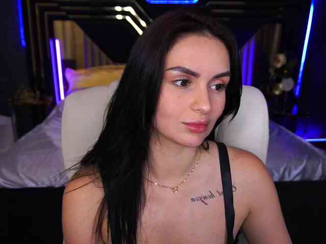 Milashaaaa webcam