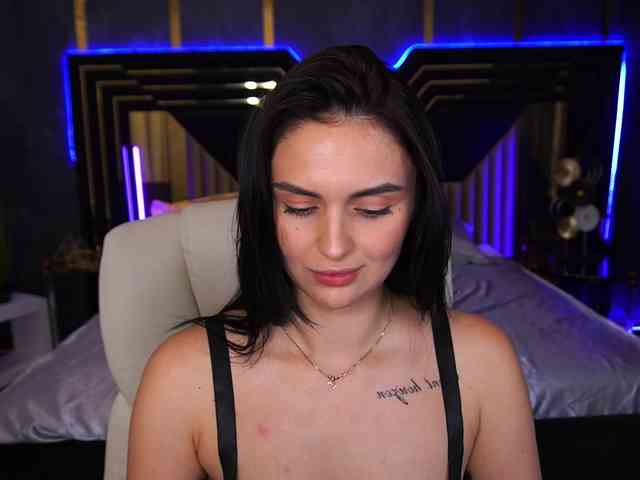 Milashaaaa webcam
