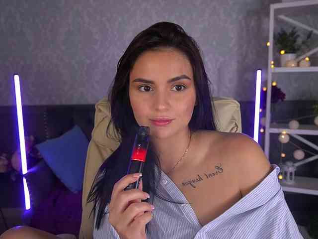 Milashaaaa webcam