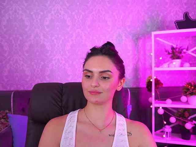 Milashaaaa webcam