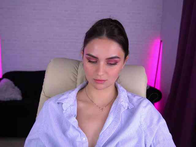 Milashaaaa webcam