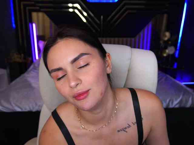 Milashaaaa webcam
