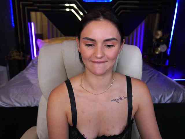 Milashaaaa webcam