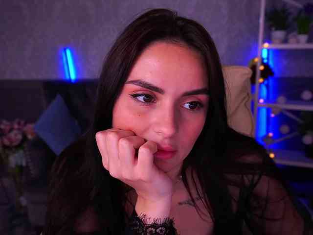 Milashaaaa webcam