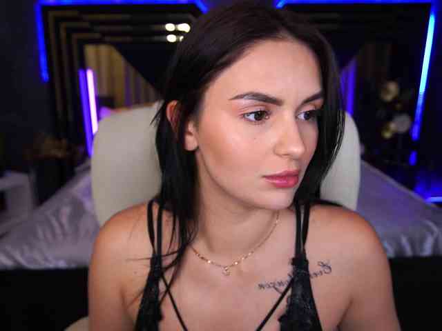 Milashaaaa webcam