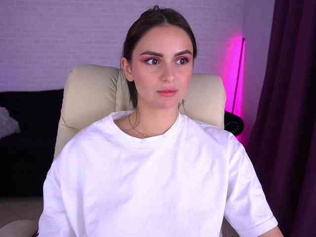 Milashaaaa webcam