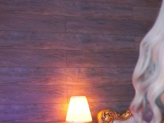 JuicyJessye Porn Show