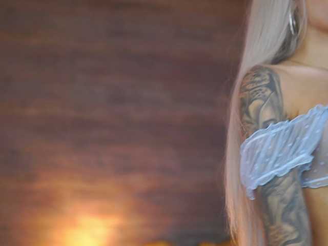  JuicyJessye chat room