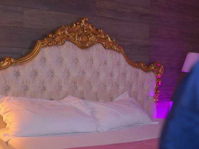  JuicyJessye chat room