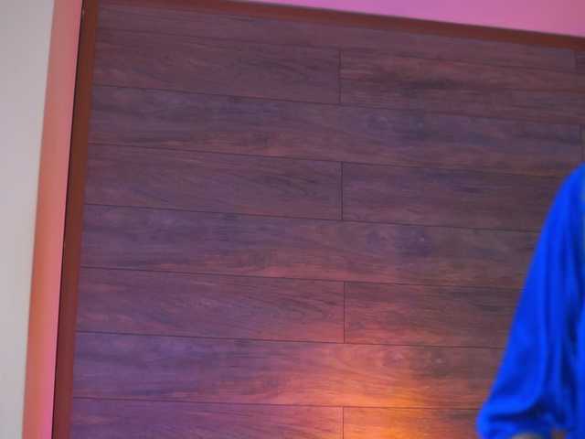 JuicyJessye's BongaCams show and profile