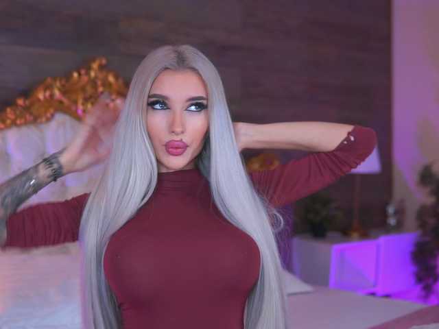 JuicyJessye from BongaCams