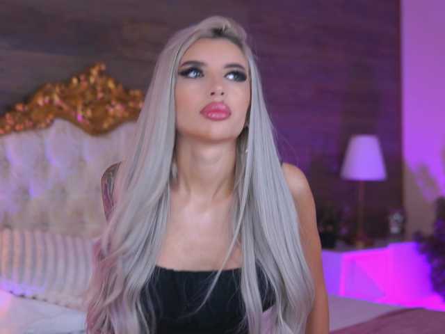  JuicyJessye chat room