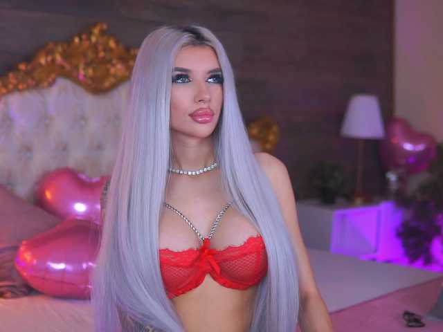 JuicyJessye's BongaCams show and profile