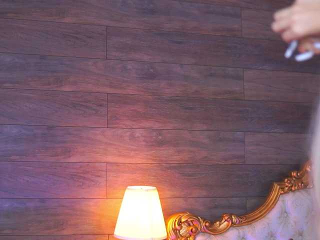 JuicyJessye from BongaCams