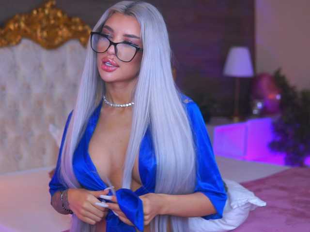 JuicyJessye's BongaCams profile