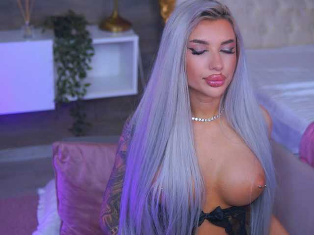  JuicyJessye chat room