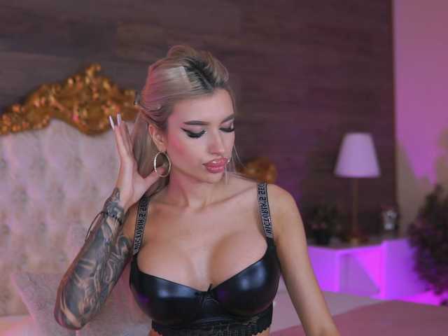 JuicyJessye from BongaCams is Freechat
