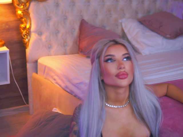  JuicyJessye chat room