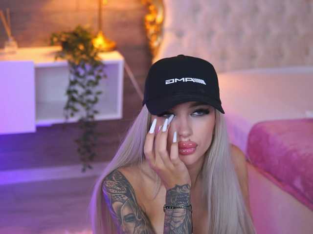 JuicyJessye from BongaCams is Freechat