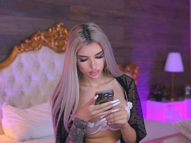 JuicyJessye from BongaCams is Freechat