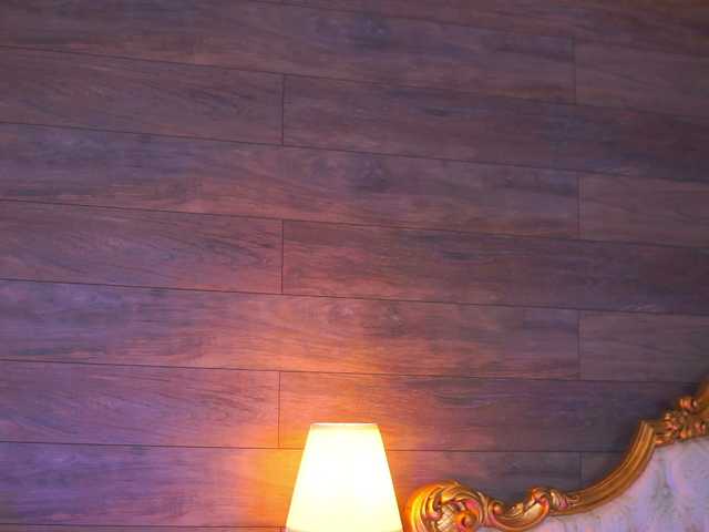 JuicyJessye's BongaCams show and profile