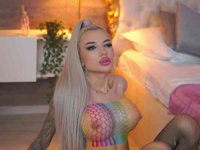 JuicyJessye webcam