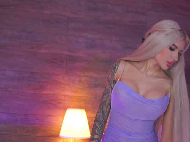 JuicyJessye webcam