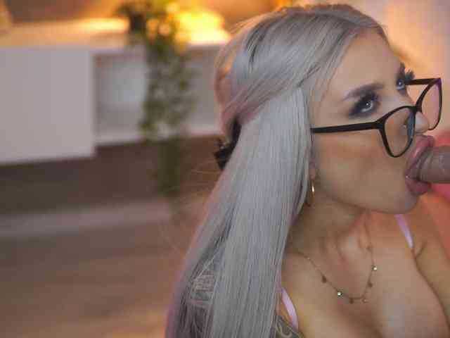 JuicyJessye webcam